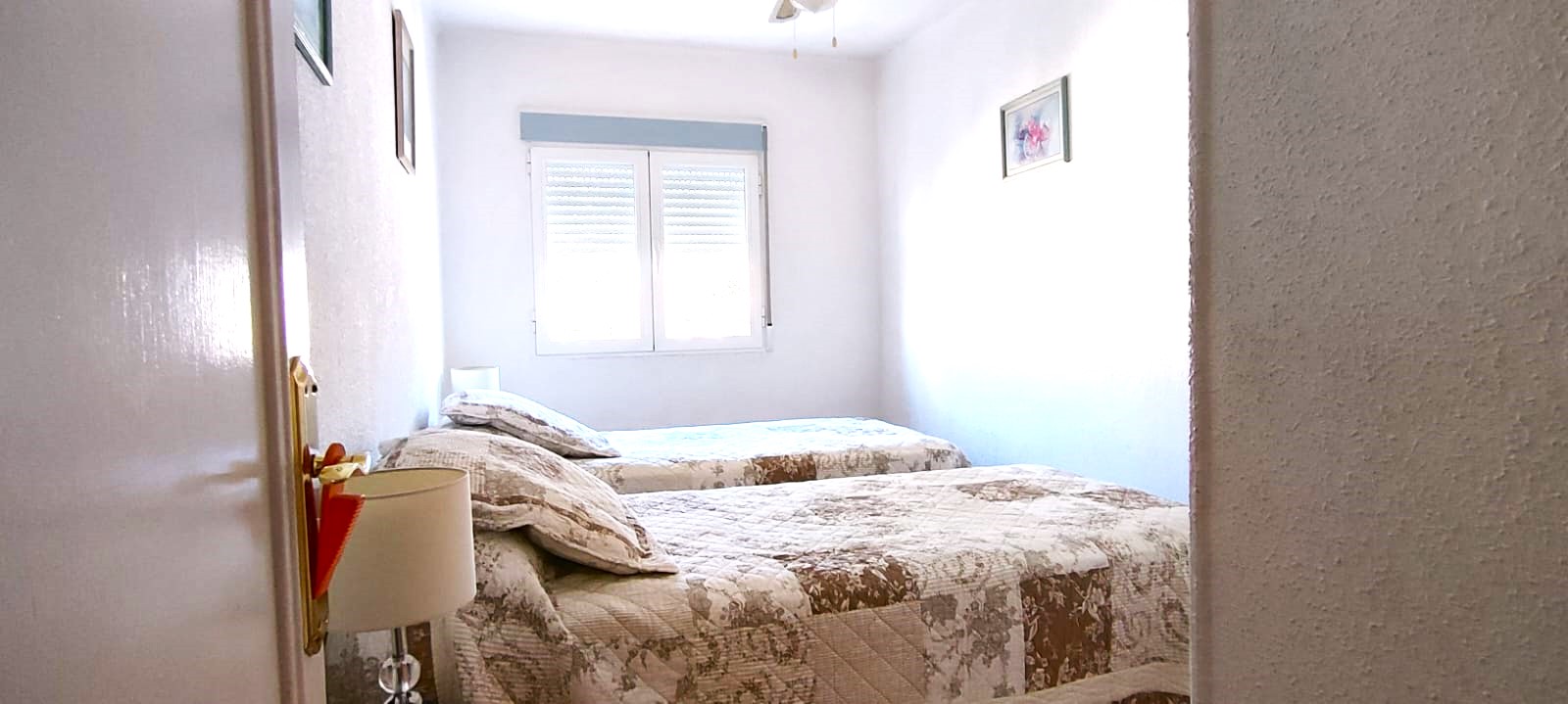 Spacious flat on the second line of Levante beach