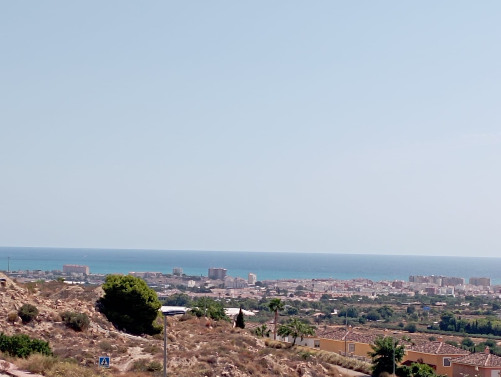 Luxe villa met uitzicht op zee en de golfbaan. Alicante